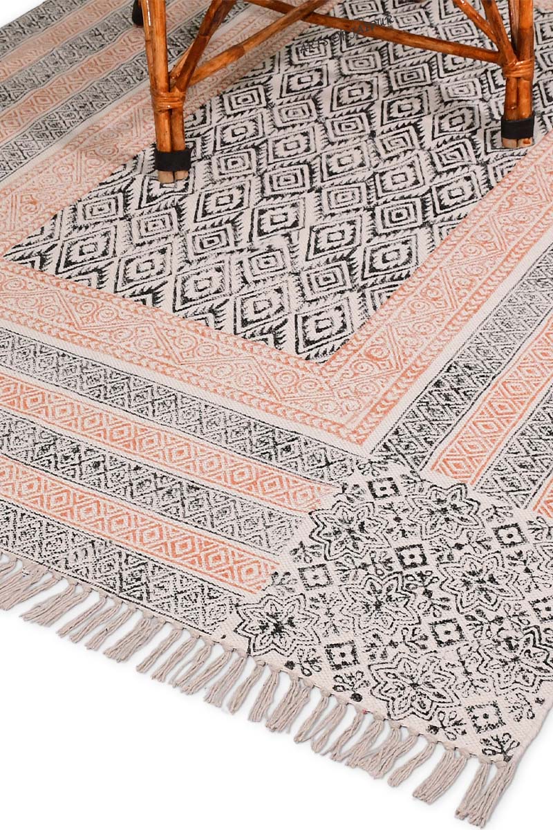 Handcrafted Block-Printed Rug Diamond Pattern Flatweave Cotton Rug - Image 3