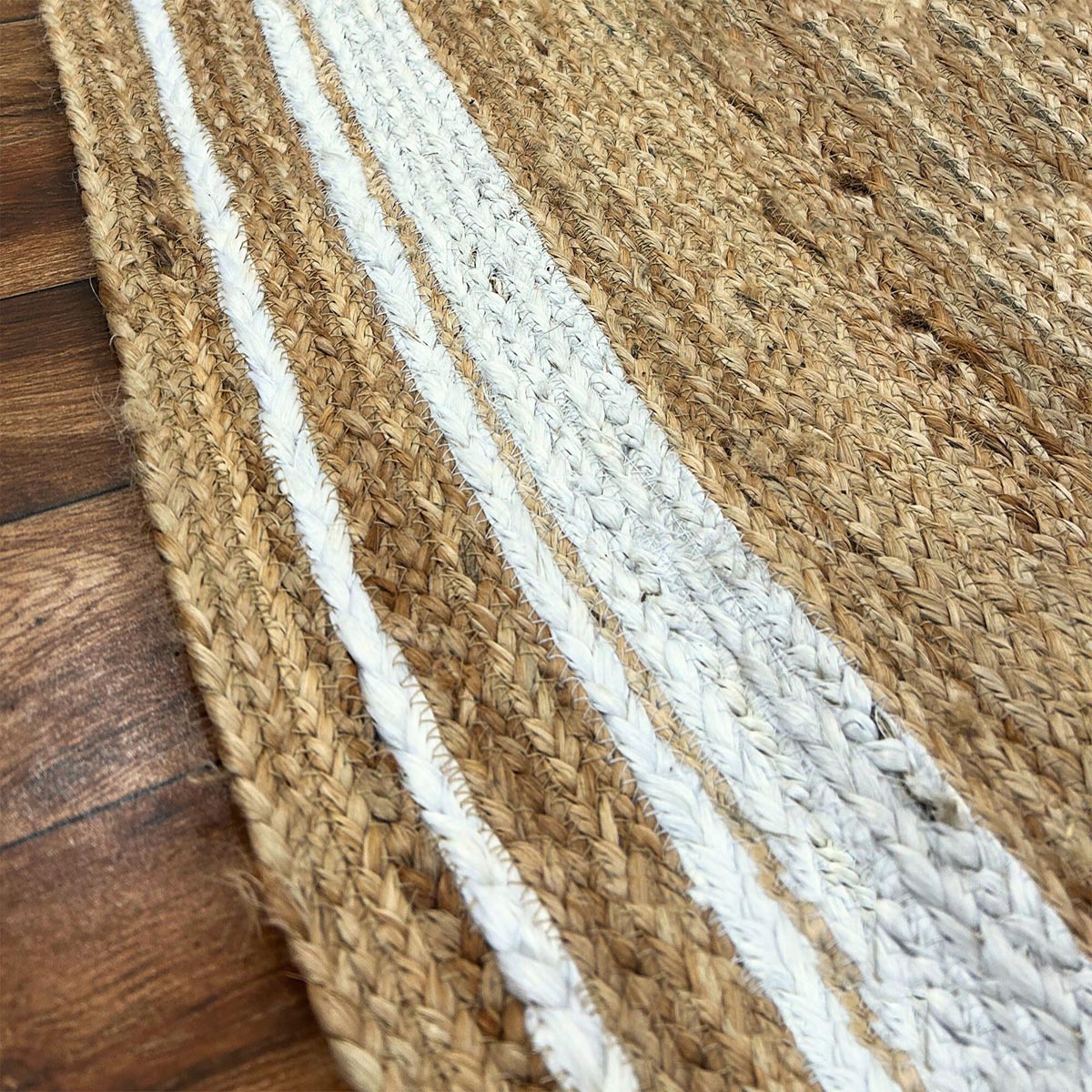 White Border Oval Hand-Braided Jute Rug Living Area Eco-Friendly Rug - Image 4