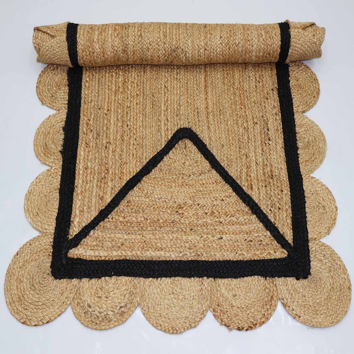 Natural Jute Black Geometric Scalloped Border Rug - Image 5