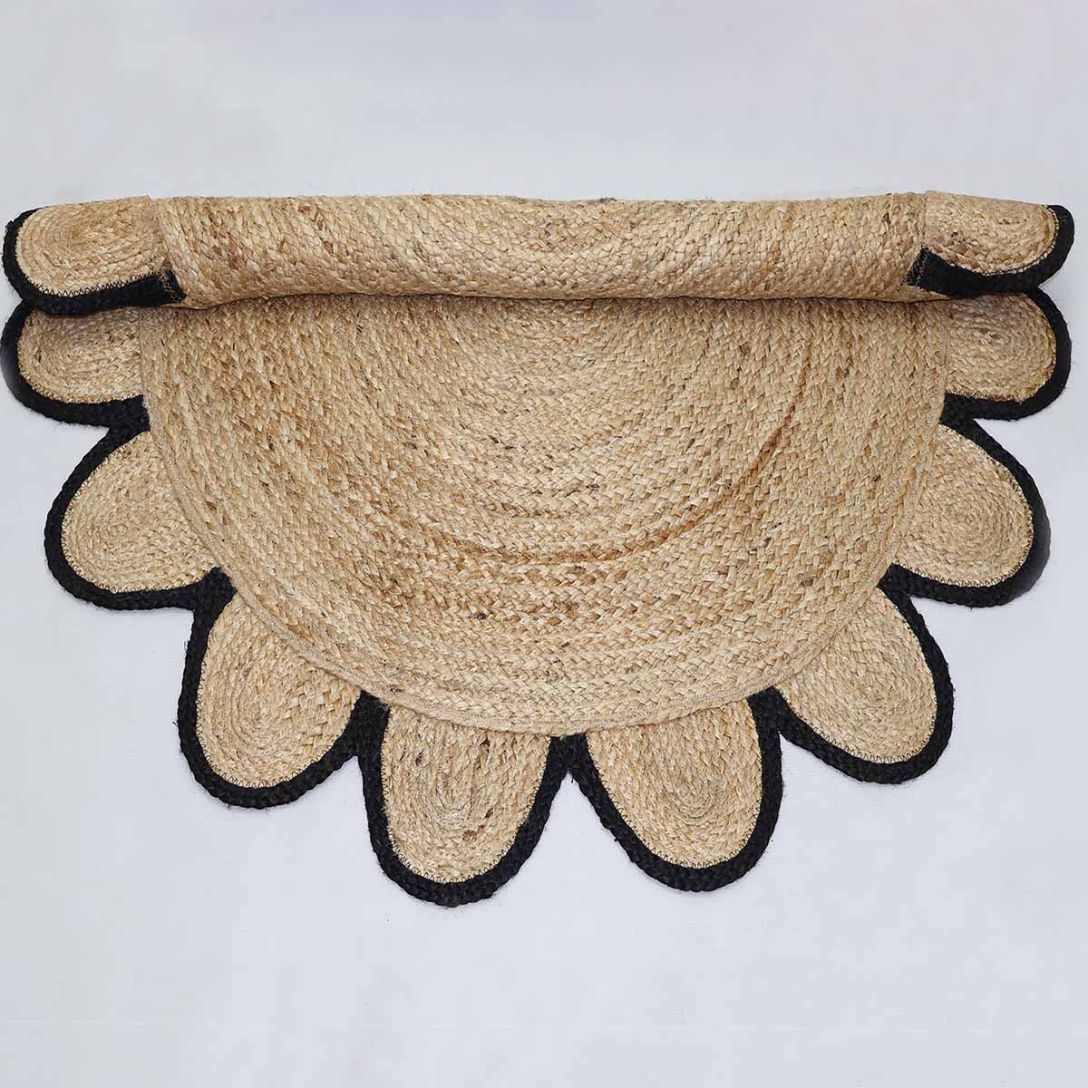 Scalloped Hand Braided Round Jute Rug - Image 4